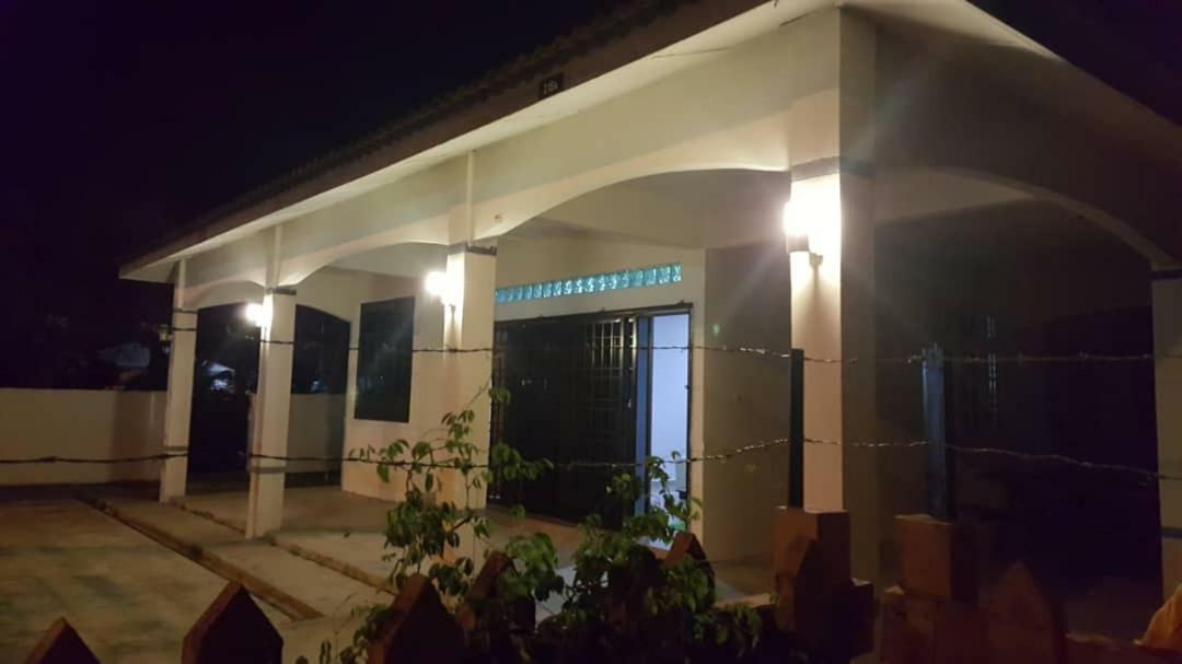 The Garden Vacation Home 卢穆特 外观 照片